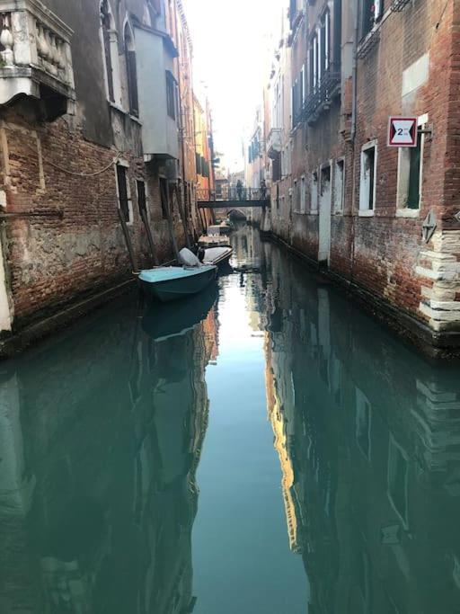 Appartement Walk On The Water ✧ 5 Minutes To Rialto Bridge Venetië